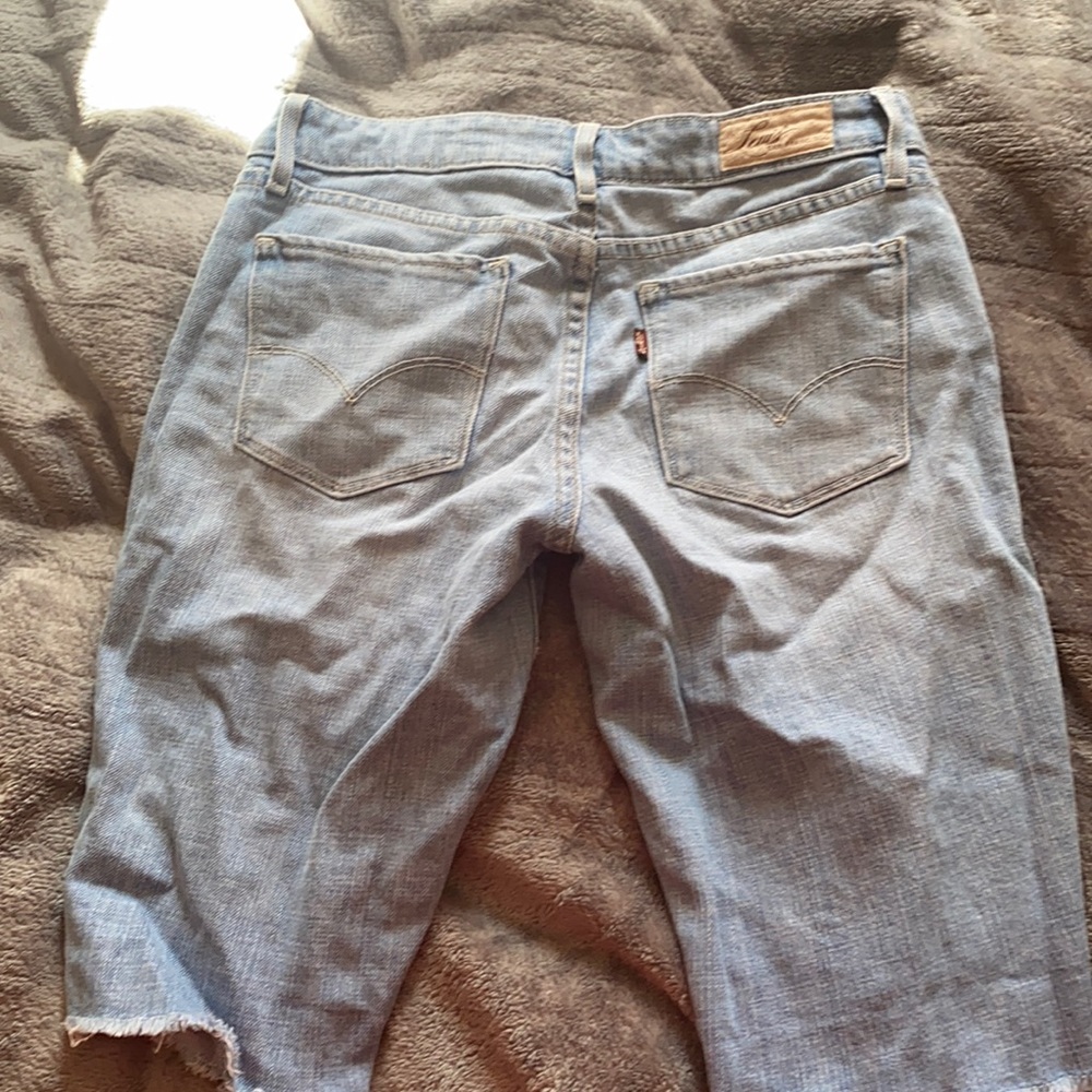 Women’s Levi’s jean shorts